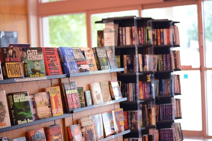 Best DFW Used Bookstores for Your Wallet